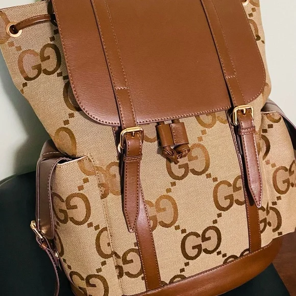 Backpack - Picture 5 of 7